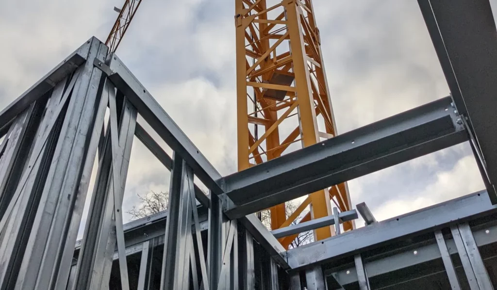 steel-crane-above-light-gauge-steel-framing